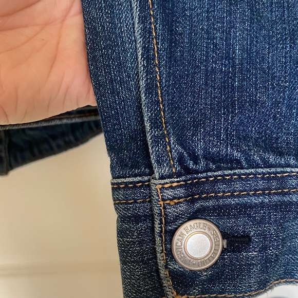 AMERICAN EAGLE Blue Denim Trucker Jean Jacket Small - Picture 8 of 14